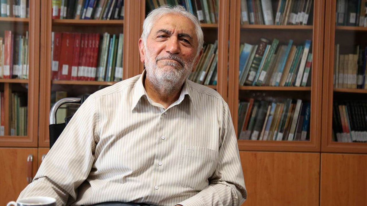 پاسخ غرضی به توصیه کدخدایی: ما کار خودمان را می‌کنیم، کدخدایی هم کار خودش / باز هم ثبت نام می‌کنم شاید خدا فرجی برساند