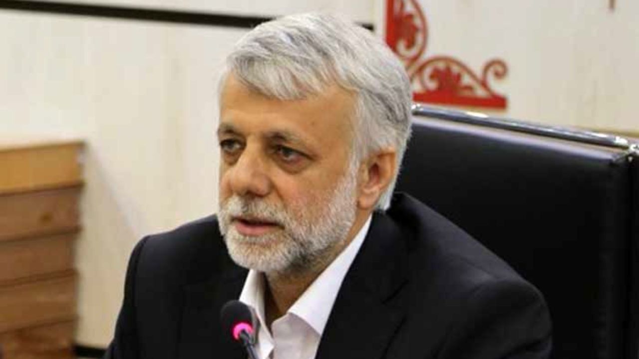 تشکیل برخی فراکسیون‌ها اعتبار و حیثیت مجلس را پایین می‌آورد