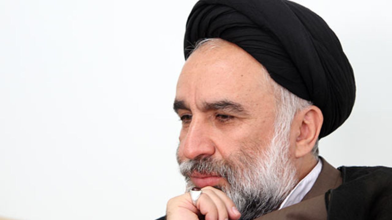 ماجرای سگی که باعث لو رفتن مواد منفجره در نزدیکی منزل امام خمینی(ره) شد+ ویدئو