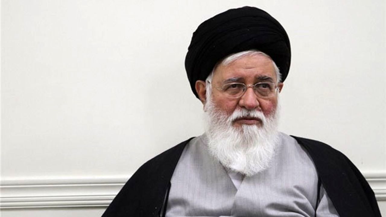 نیروهای مسلح سرنوشت انقلاب اسلامی را رقم می‌زنند