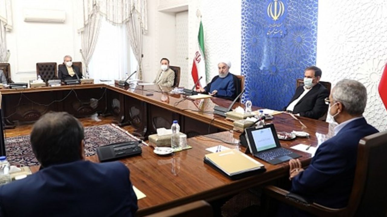 اجازه ندهیم تکانه‌های اقتصادی آهنگ توسعه کشور را کُند کند / برنامه ویژه وزارتخانه‌های اقتصادی برای تسهیلات خرید خانوارهای حقوق‌بگیر