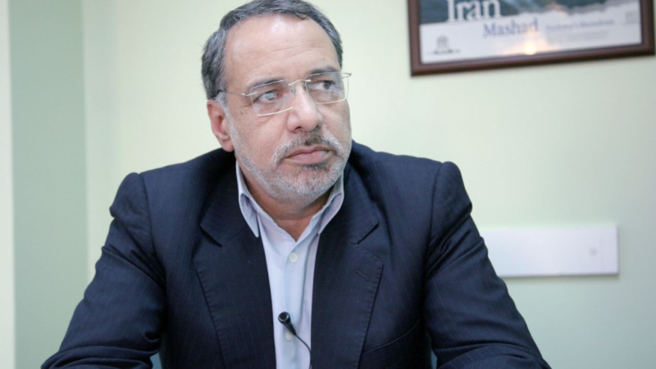 افتخار روسای جمهور به عدم عضویت در احزاب مغایر با روش‌های دموکراتیک است