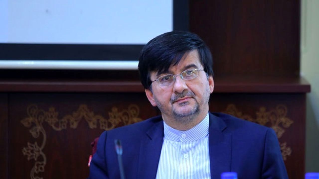 تمام باشگاه‌ها باید طبق قوانین فدراسیون فوتبال عمل کنند / وزارت ورزش در جریان سفر سعادتمند نبوده است