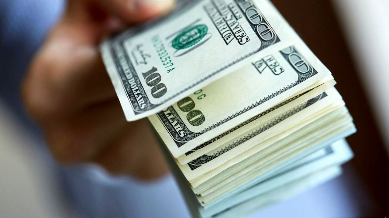 افزایش قیمت دلار در بازار جهانی