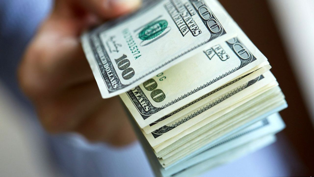 افزایش قیمت دلار در بازار جهانی