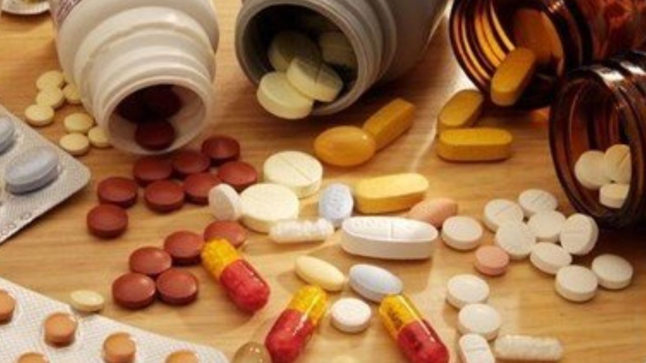 درخواست از بانک مرکزی و وزارت صمت برای تامین ارز دارو