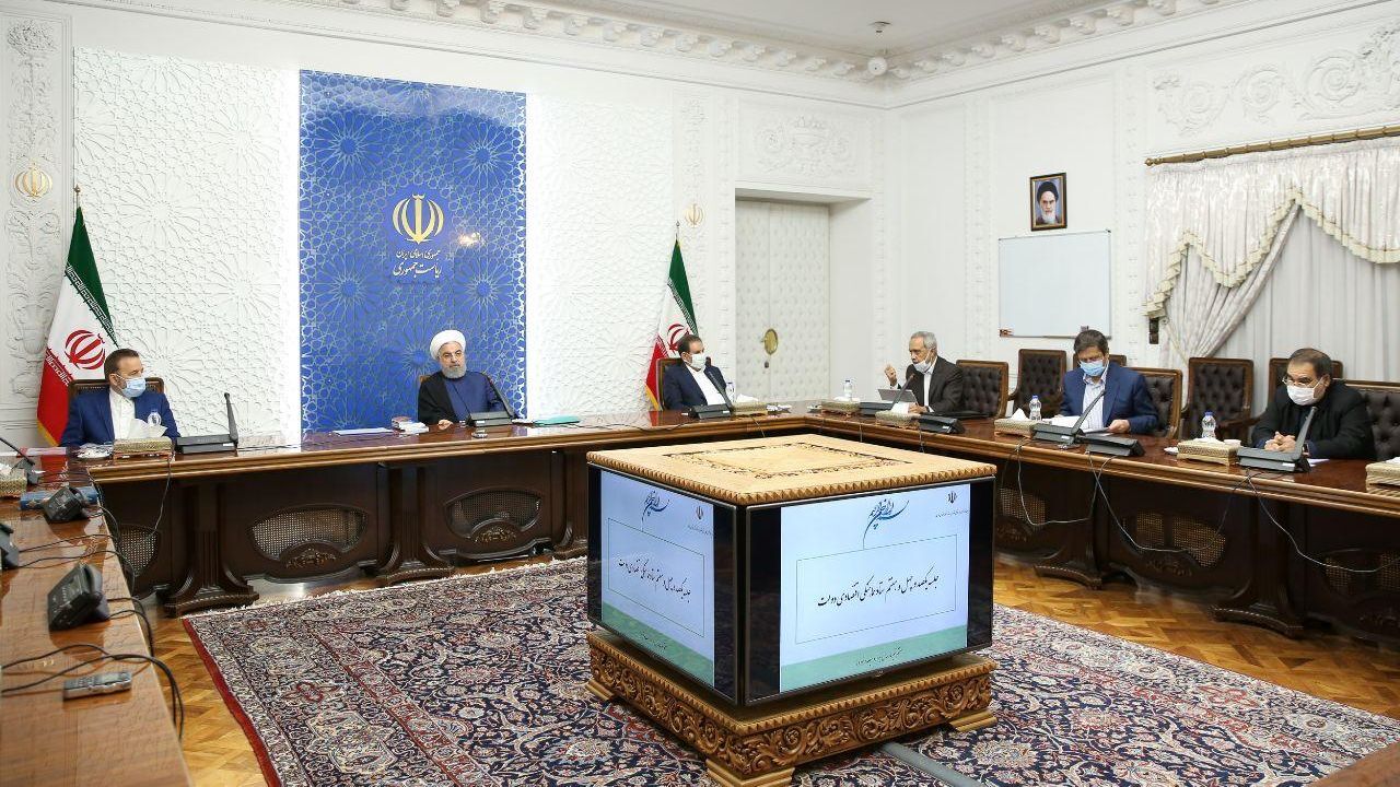 تلاش دولت این است چرخه اقتصاد کشور متوقف نشود / بدهکاران ارزی تا پایان سال مهلت تسویه دارند / نحوه خرید و فروش خودرو اصلاح شود