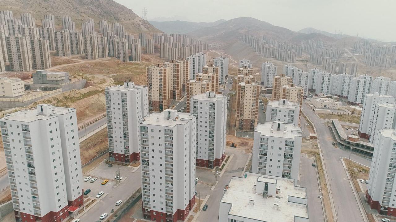 چند مسکن مهر نیمه‌تمام در کشور وجود دارد؟