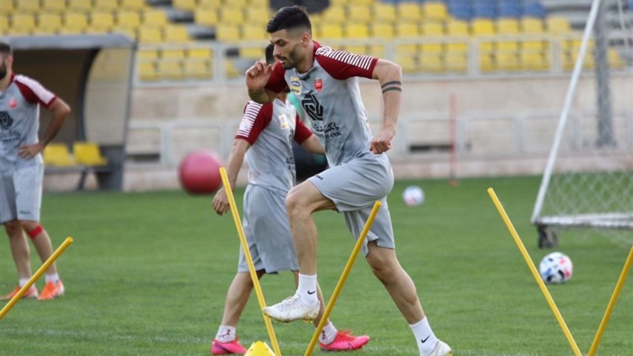 سعید آقایی مصدوم شد