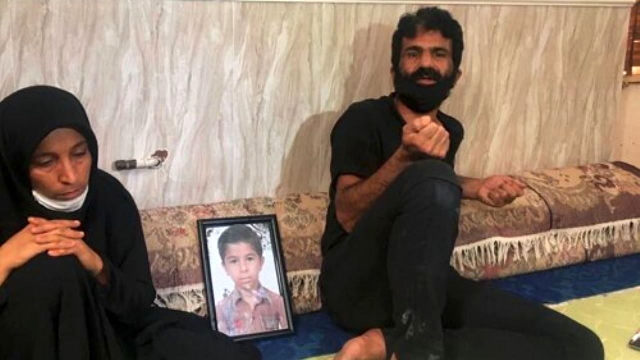 پدر دانش آموز 11 ساله: مدرسه به پسر من نه گوشی داد و نه تبلت