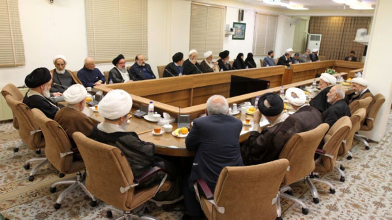 جامعه مدرسین از انتخابات 1400 کنار کشید؟ / نقش جامعتین در جریان اصولگرا کمرنگ‌تر می‌شود؟