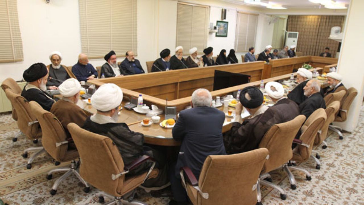 جامعه مدرسین از انتخابات 1400 کنار کشید؟ / نقش جامعتین در جریان اصولگرا کمرنگ‌تر می‌شود؟