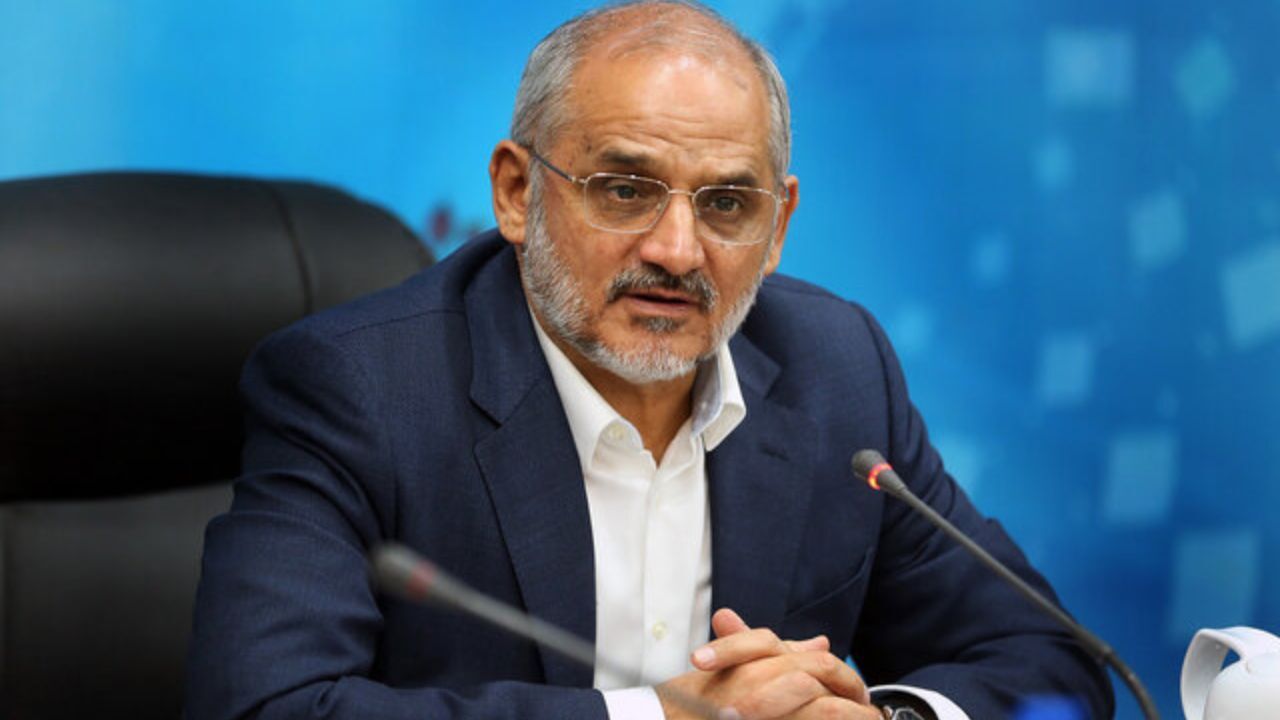 وزیر آموزش و پرورش به سوالات نمایندگان مجلس پاسخ داد