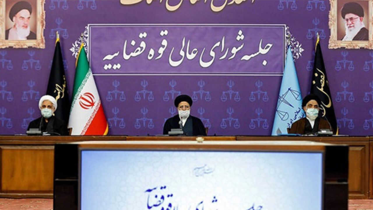 کسانی از داخل به دشمن سیگنال توطئه می‌دهند / دستگاه‌های اطلاعاتی و امنیتی در شناسایی و انهدام شبکه نفوذ درنگ نکنند