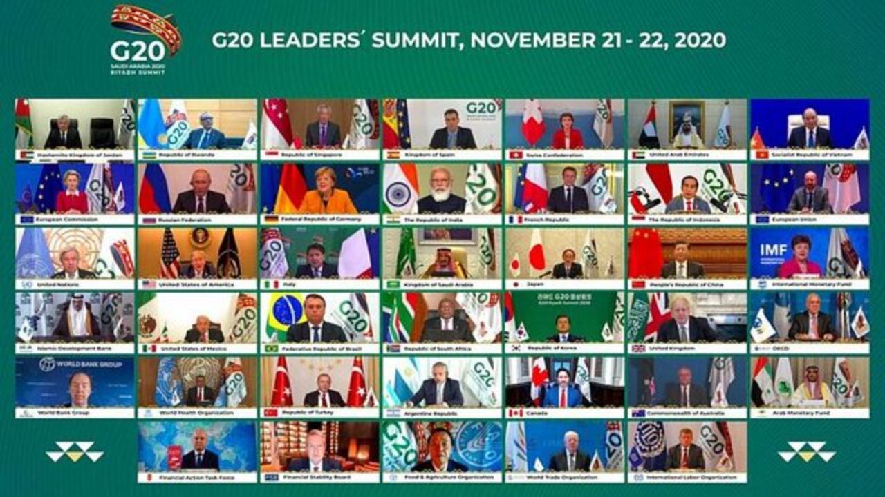 ترامپ قبل از آغاز کنفرانس درباره واکنش به پاندمی کرونا جلسه را ترک کرد