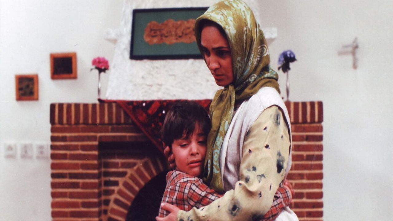 اکران فیلم کوتاه مادر به مناسبت روز جهانی معلولان