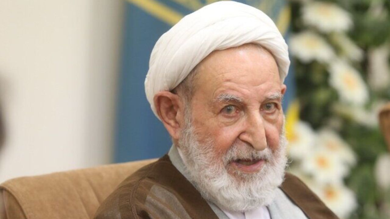 دیدار قدیمی رهبری با آیت‌الله یزدی + عکس