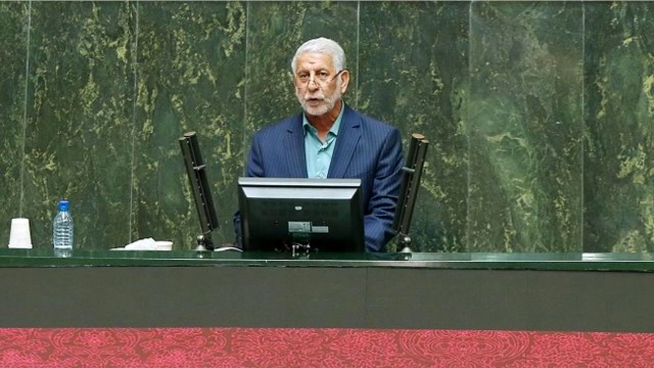 آذری جهرمی قول پیگیری اجرای فیبرنوری را داد، نماینده زابل قانع شد
