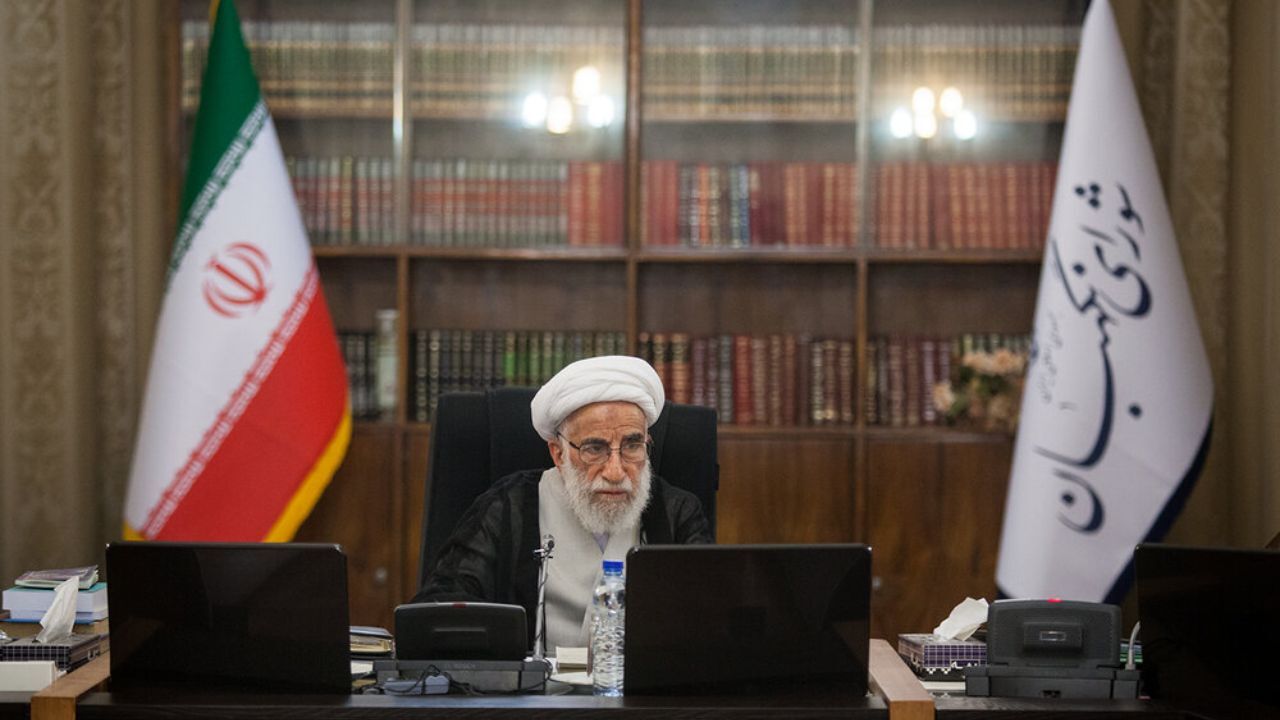 واکنش تند دبیر شورای نگهبان به اظهارات رئیس‌جمهوری / آیت‌الله جنتی: اظهارات روحانی علیه شورای نگهبان خلاف قانون اساسی بود