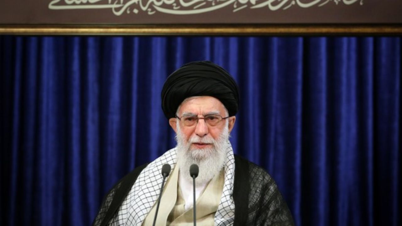 تبریک میلاد حضرت مسیح (ع) توسط رهبر انقلاب به زبان انگلیسی+ عکس