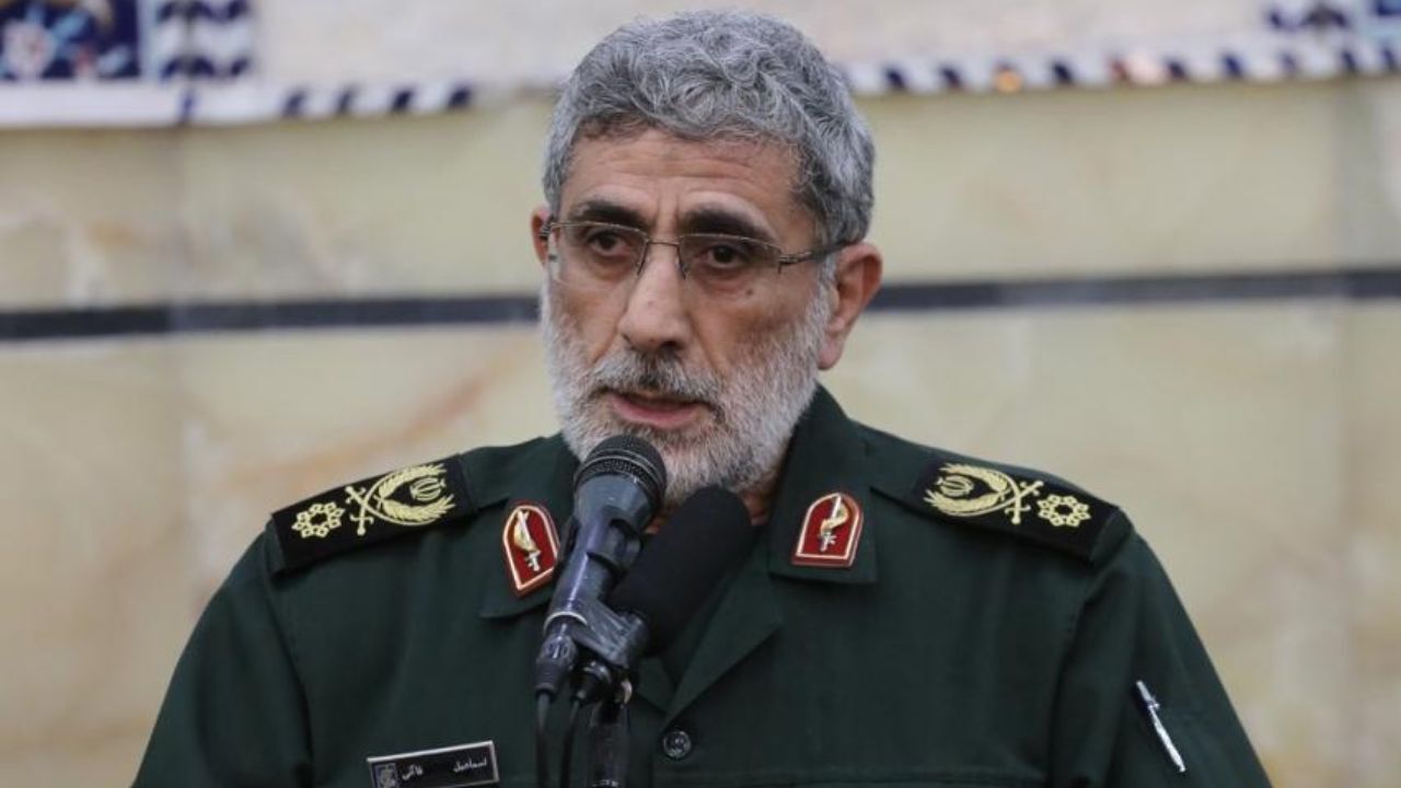 ممکن است از درون خانه شما پاسخ جنایت شما را بدهند / مسیر نیروی قدس و مقاومت با شیطنت‌های آمریکا تغییر نمی‌کند / «منطق قوی» یکی از برجسته‌ترین ویژگی‌های شهید سلیمانی بود