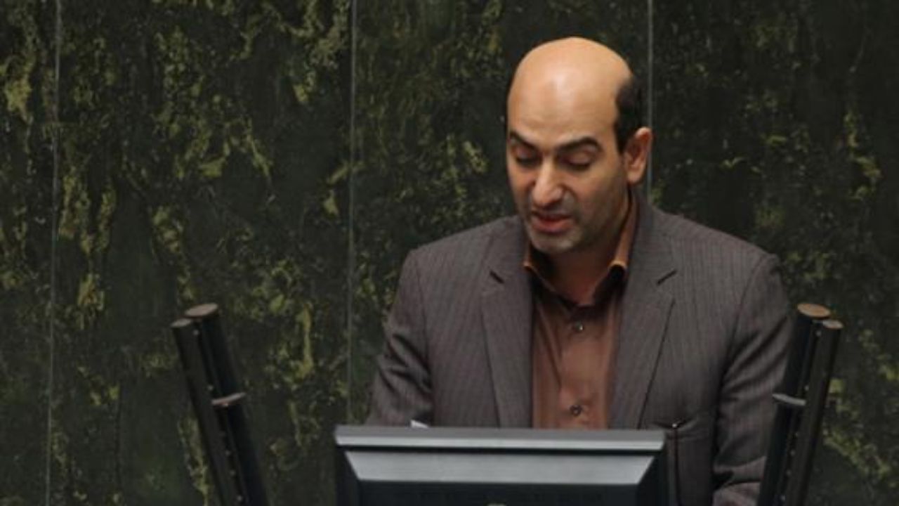 مخالفان دولت برای زدن روحانی، به کشته‌های آبان چنگ انداختند / ابوترابی: خون بیش از 300 نفر در جریان گران شدن قیمت بنزین ریخته شد