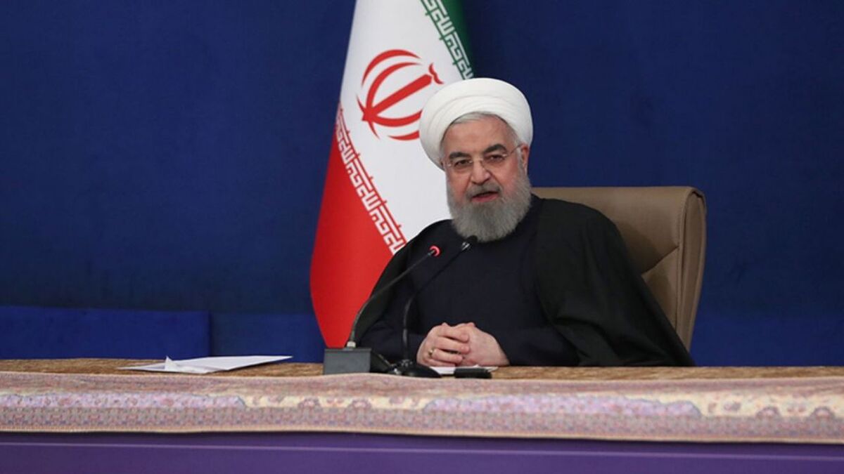 حداقل تا 6 ماه آینده باید رعایت پروتکل‌های بهداشتی را ادامه دهیم / نگران کرونای جهش‌یافته هستیم / واکسیناسیون از بهمن ماه در کشور آغاز می‌شود / روند افزایش ابتلا جوانان و نوجوانان، نگران کننده است