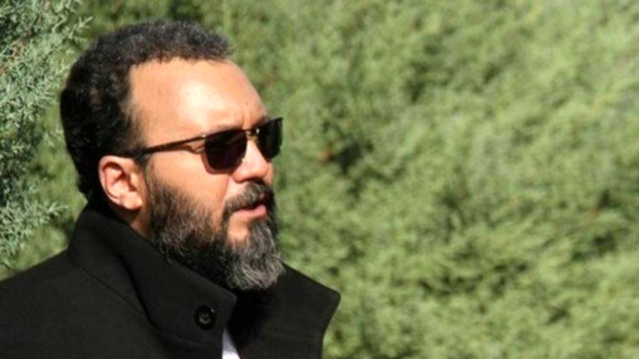 هشتمین قسمت مستند «بوی خون» با حضور کامبیز دیرباز