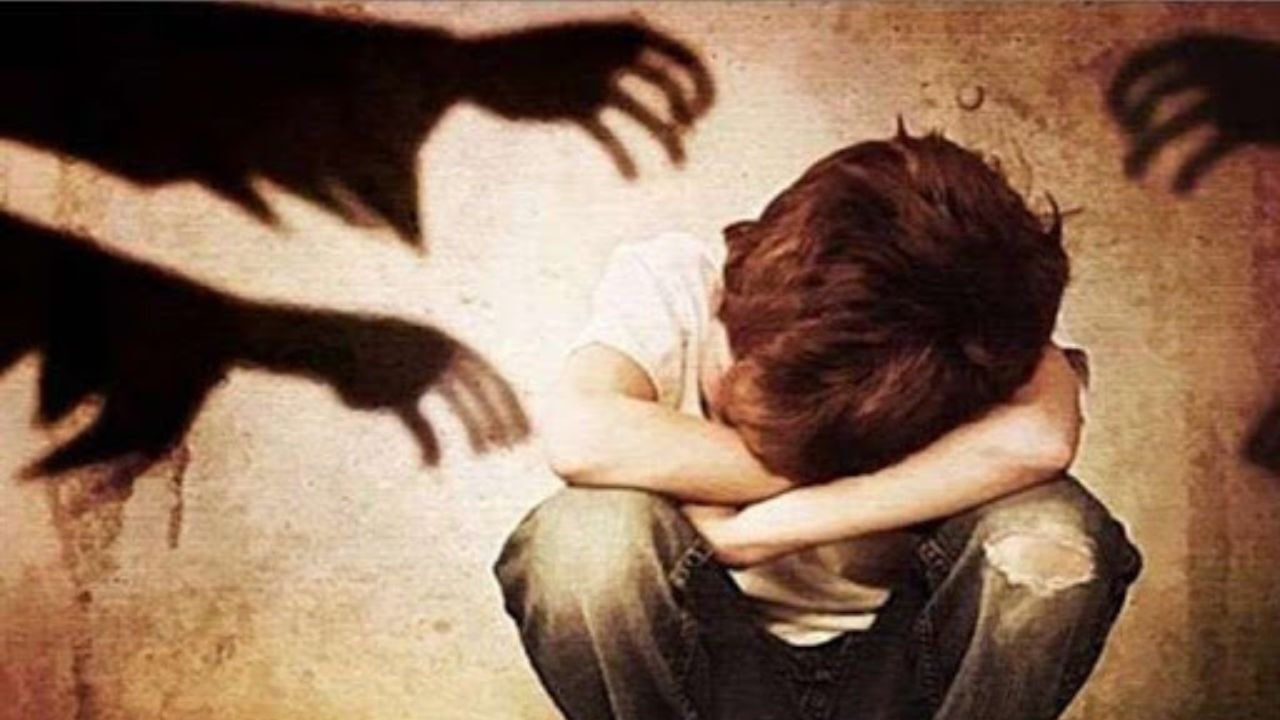 کاهش کودک‌آزاری در گرو تصویب قوانین حمایتی است