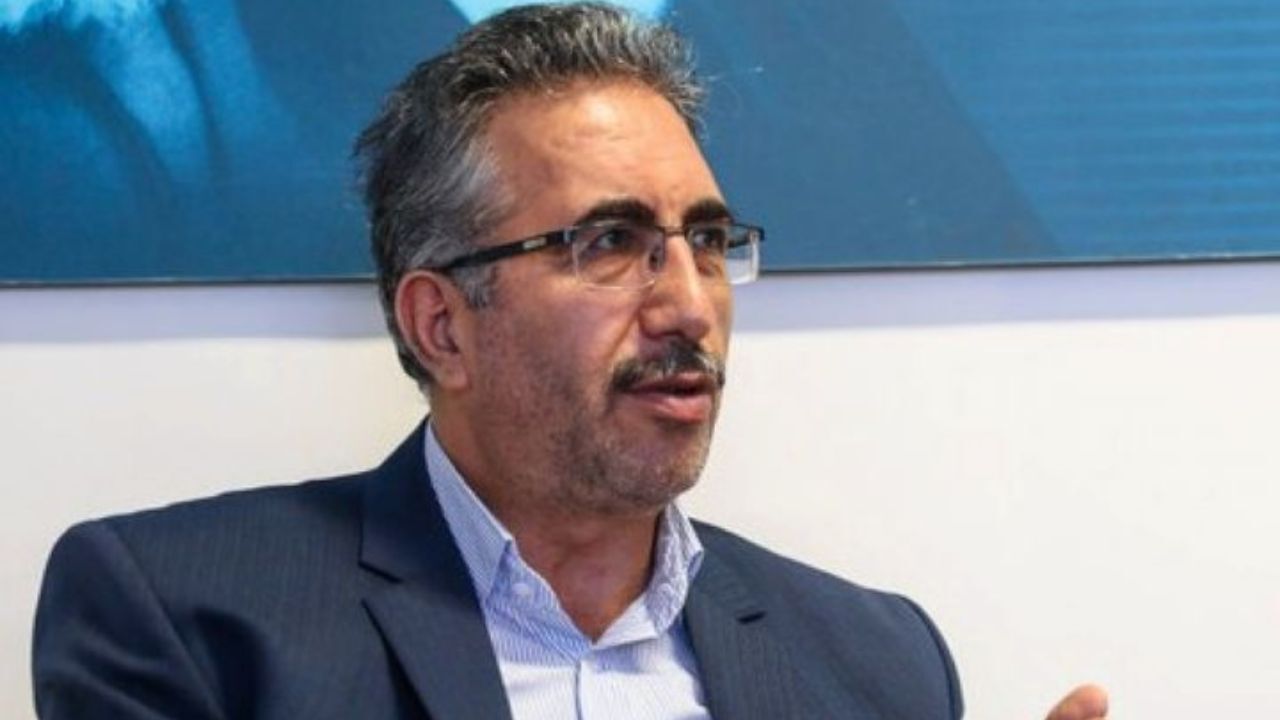 اسفنانی: نماینده نمی‌داند چرا به مجلس می‌رود