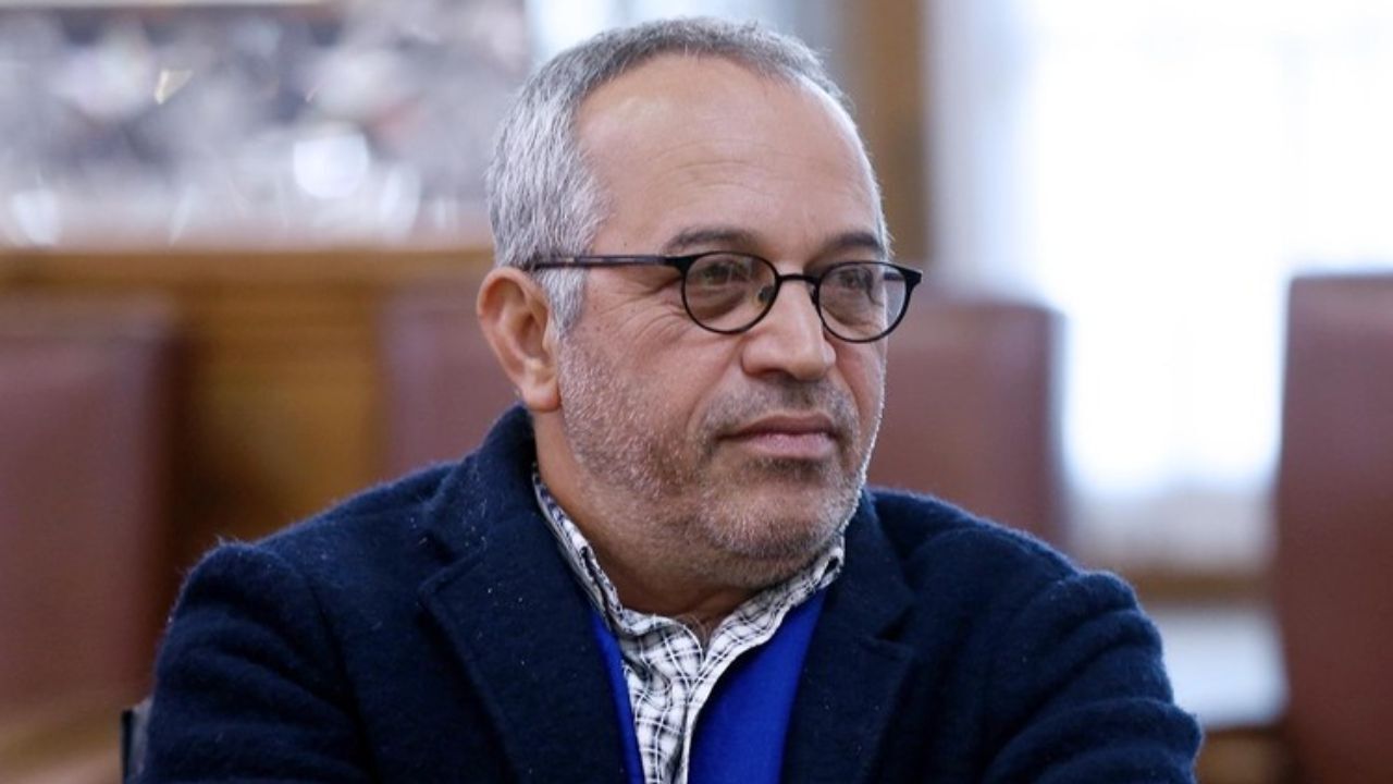توقیف فیلم «قاتل و وحشی» به بهانه گوش جای تأسف دارد / برگزاری جشنواره فجر یعنی سینما هنوز زنده است / فیلم «بی‌همه چیز» محسن قرایی فوق‌العاده بود