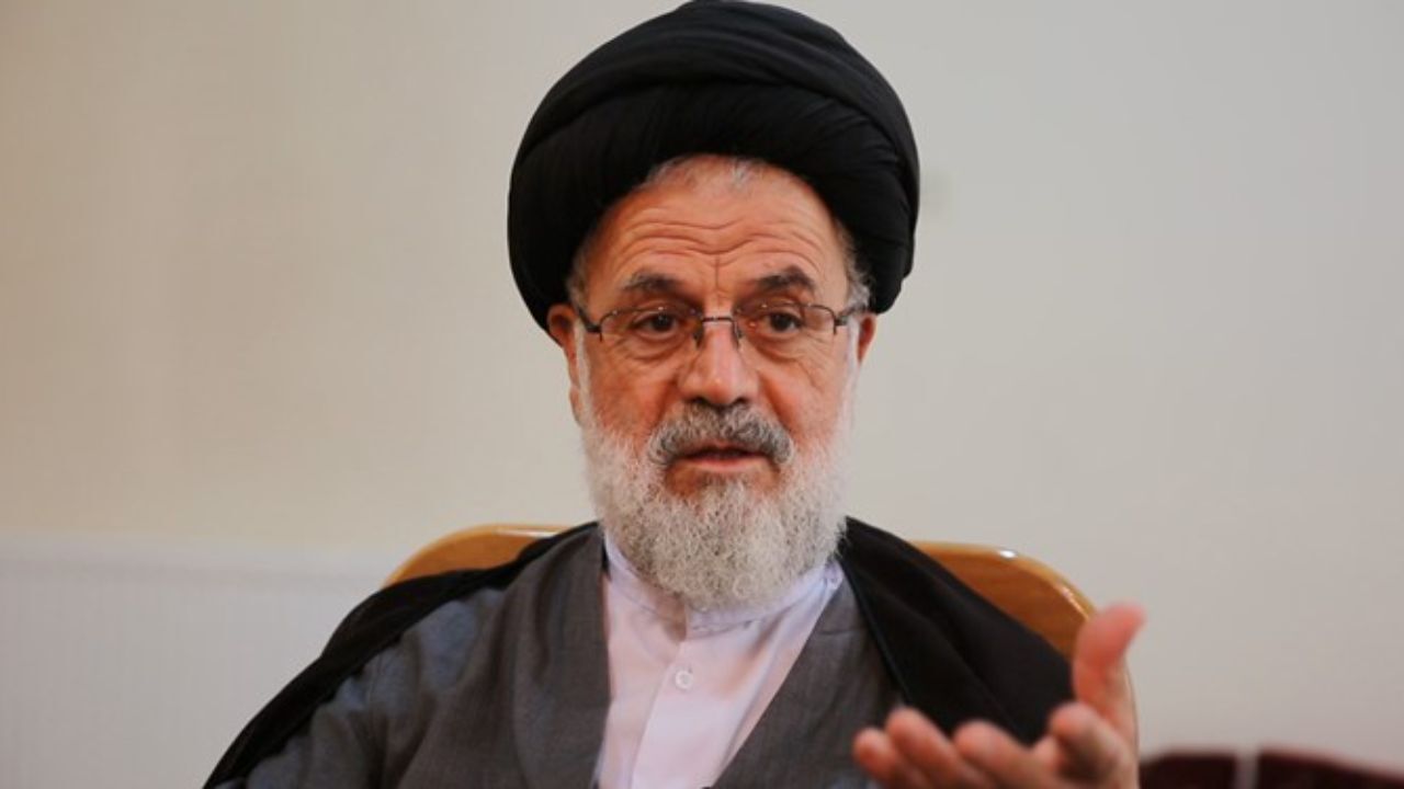 حذف نام امام خمینی (ره) از قطعنامه راهپیمایی 22 بهمن کار نفوذی‌ها است/ دادستانی ورود کند