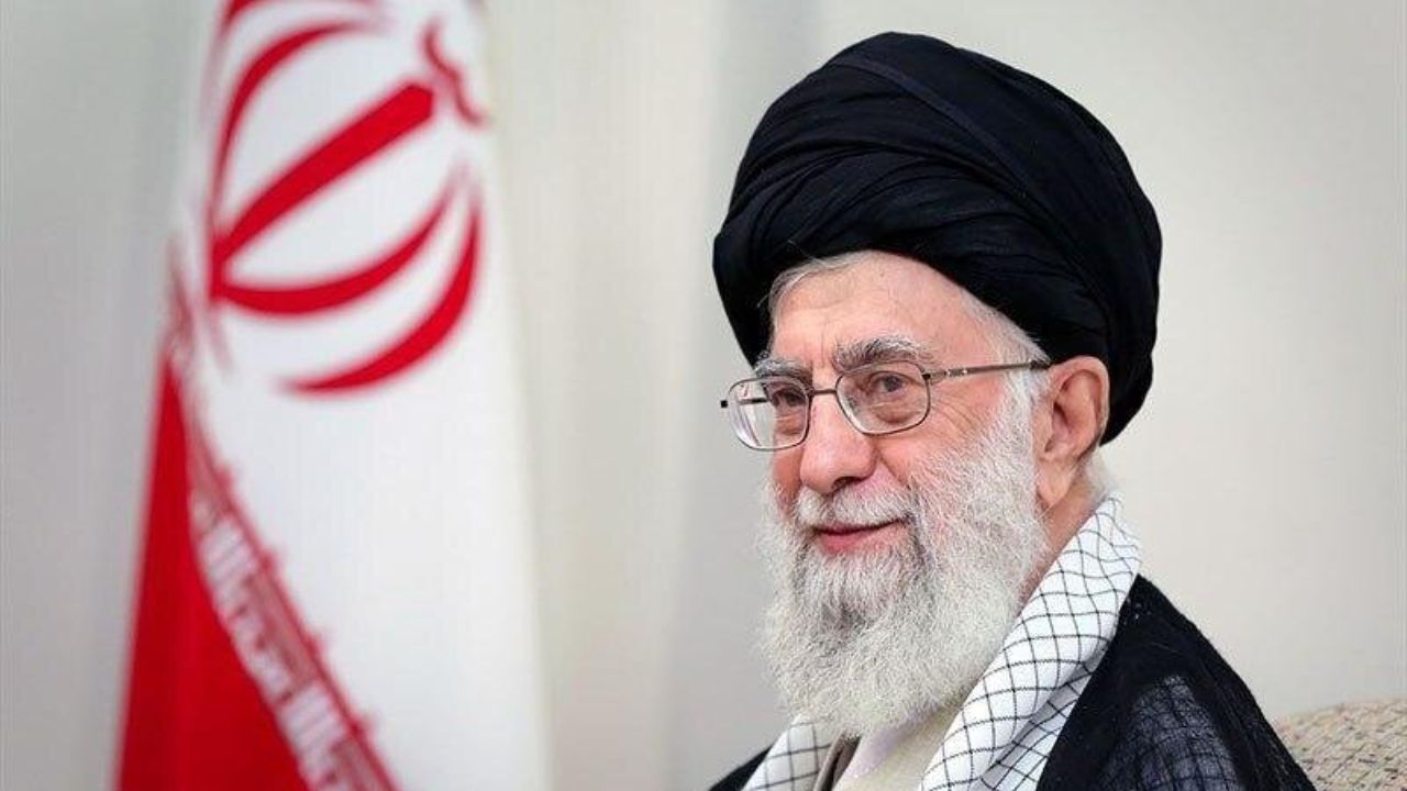 پخش زنده سخنرانی رهبر انقلاب در سالروز قیام 29 بهمن مردم تبریز