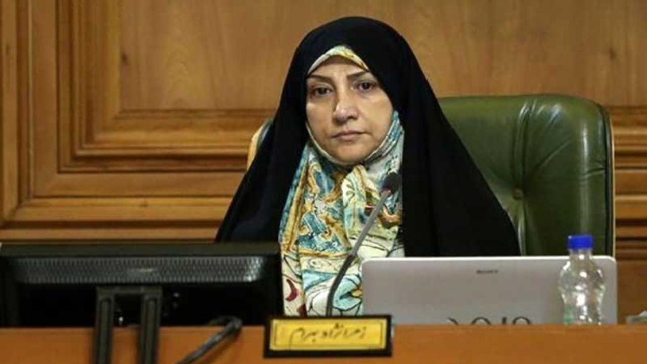 آرزوهای منطقه 6 تهران اجرایی و بنرهایش هم نصب شده است