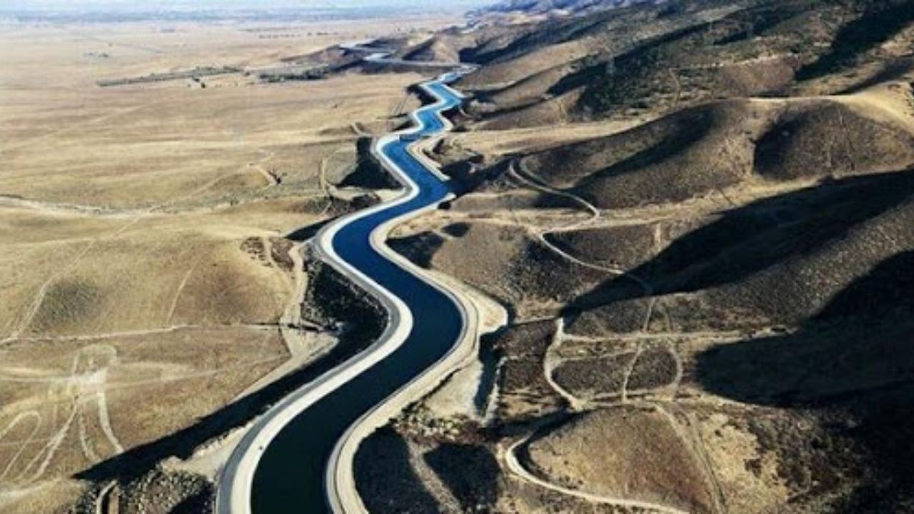 چهره فلات مرکزی ایران با انتقال آب خلیج فارس متحول می‌شود