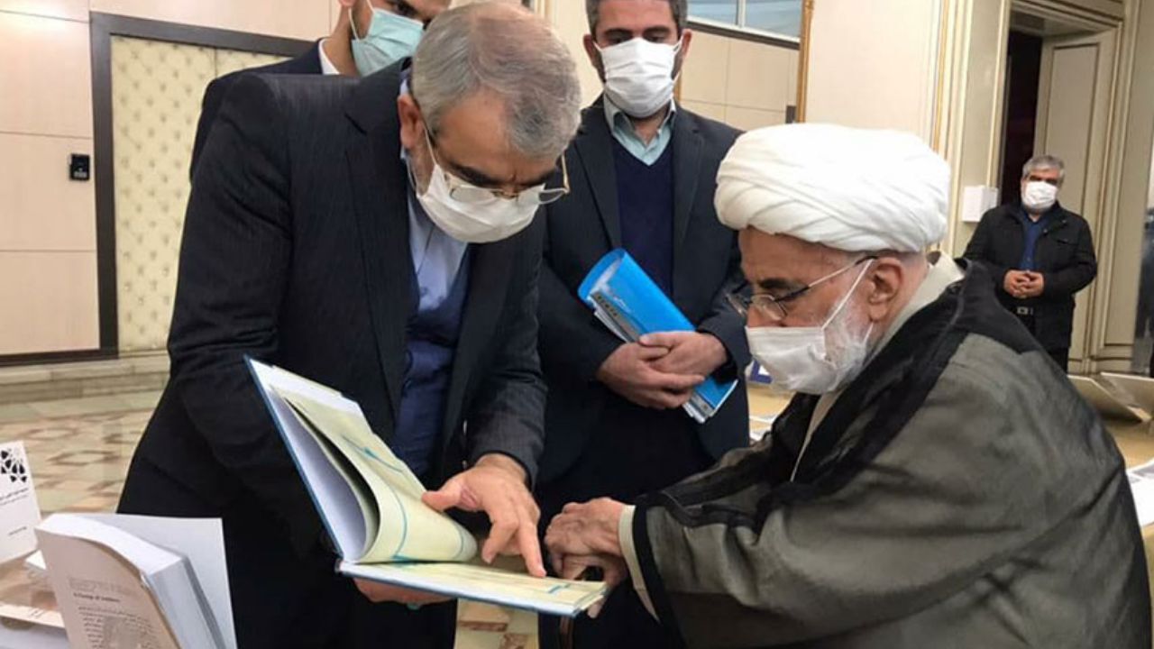 دو کتاب مرجع پژوهشکده شورای نگهبان درباره قانون اساسی با حضور آیت‌الله جنتی رونمایی شد