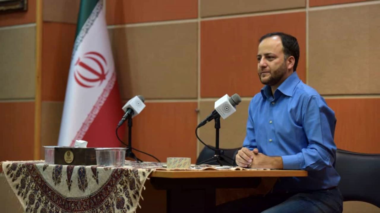 در خطر بودن هنرمندان در ابتلا به ویروس کرونا به حقوق مخاطب هم لطمه می‌زند / قرار است هنرمندان واکسن بزنند تا در حوزه امنیت سلامت روانی جامعه فعالیت کنند / واکسیناسیون باید برای هنرمندانی باشد که در معرض خطر هستند