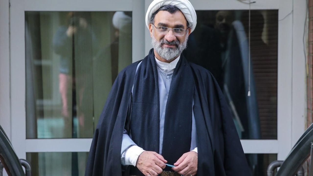امام جمعه موقت دزفول: سه بار کرونا گرفتم و با مصرف داروی امام کاظم و داروی جامع امام رضا شفا یافتم + ویدئو