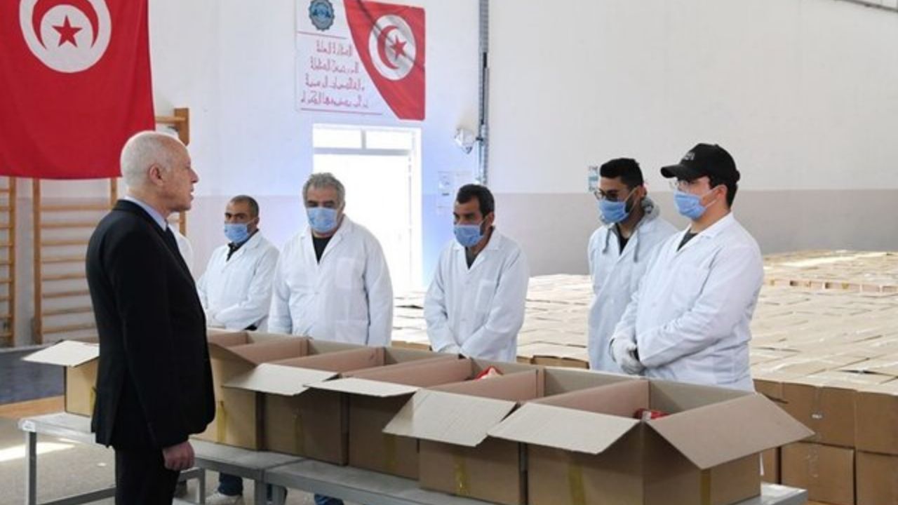 جنجال بر سر واکسن کرونا در تونس