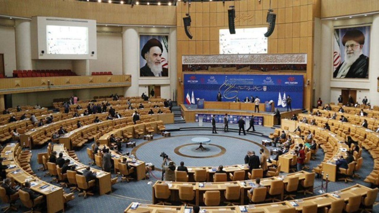 شهاب‌الدین عزیزی‌خادم رئیس فدراسیبون فوتبال شد / شهره موسوی نایب رئیس فدراسیون فوتبال شد /  هیات رئیسه جدید فدراسیون فوتبال مشخص شد