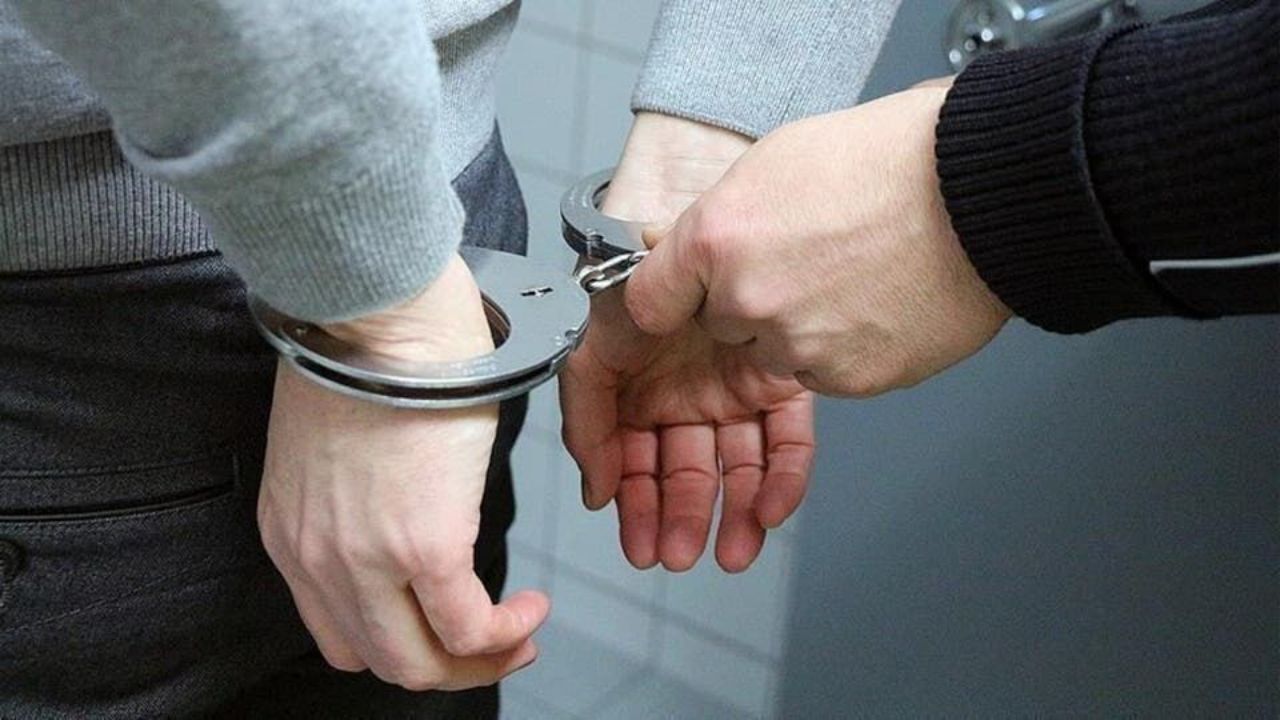 دستگیری عامل فروش و قاچاق سلاح و مهمات جنگی در فضای مجازی