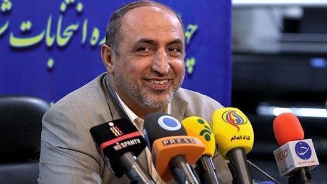 ثبت نام حضوری انتخابات شورای شهر در محل مصلا آغاز شد