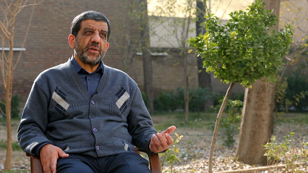 ضرغامی: در راه نمازجمعه شورت می‌خریدم+ ویدئو