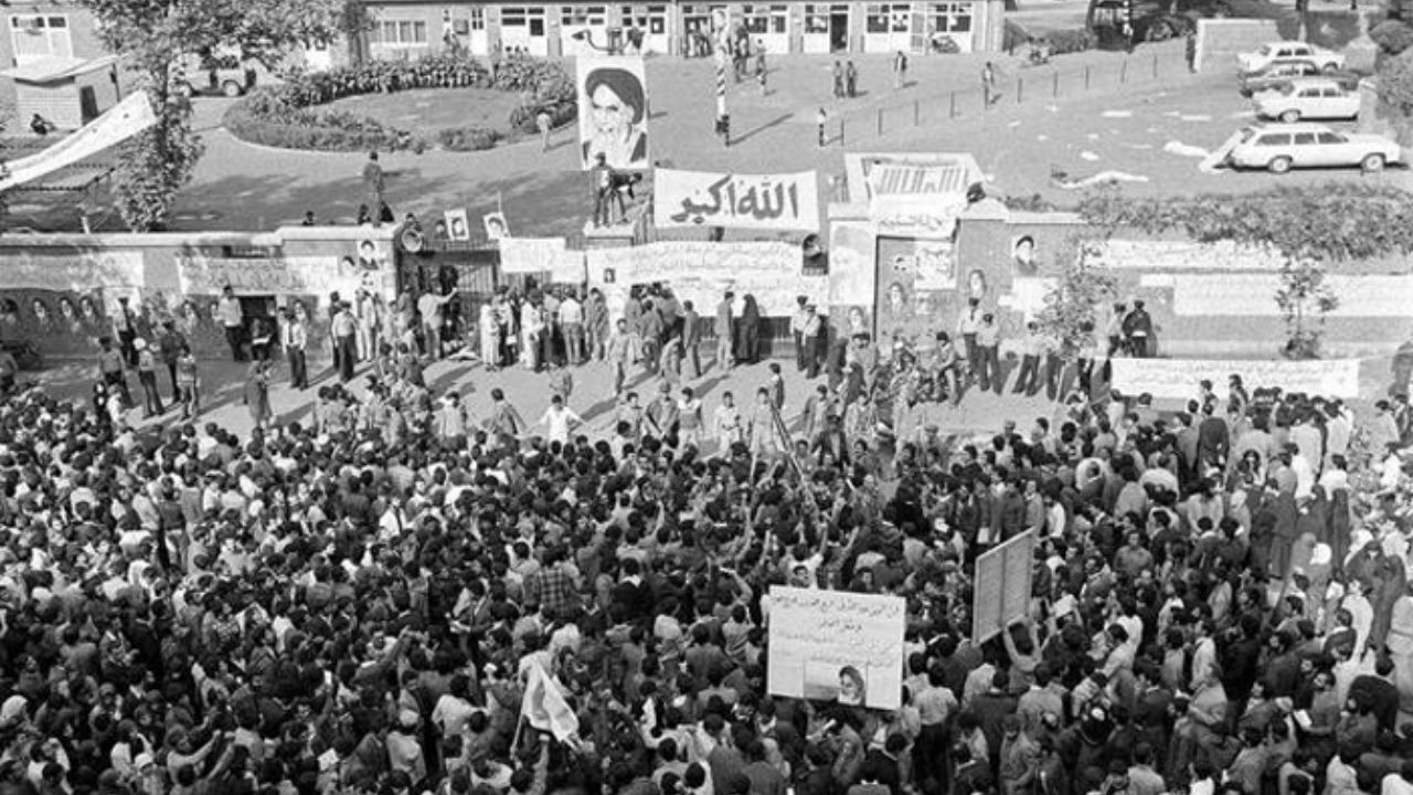 امام به تسخیر سفارت آمریکا نگفت «انقلاب دوم»!