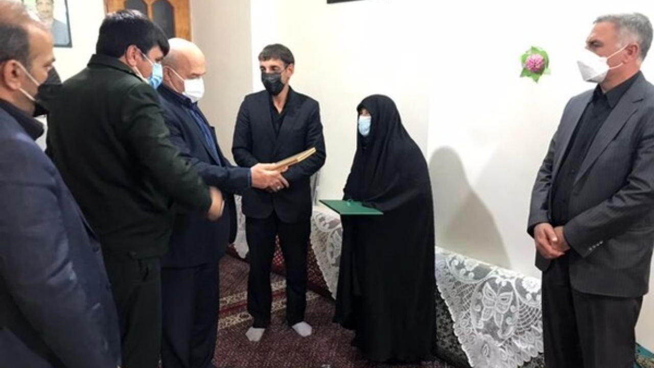 کلانتری با خانواده شهدای محیط‌بان زنجان دیدار کرد