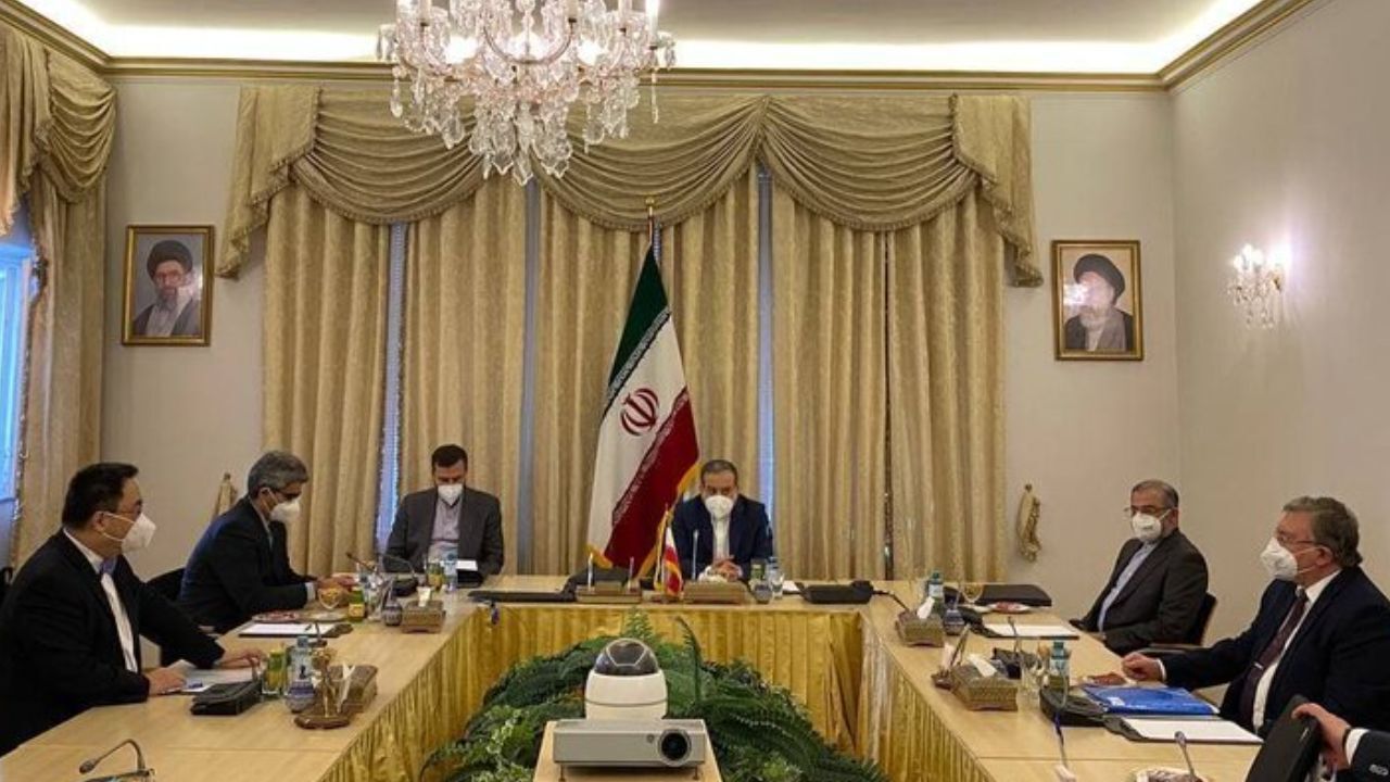 آمریکا برای بازگشت به برجام، تحریم ها را یکجا لغو کند