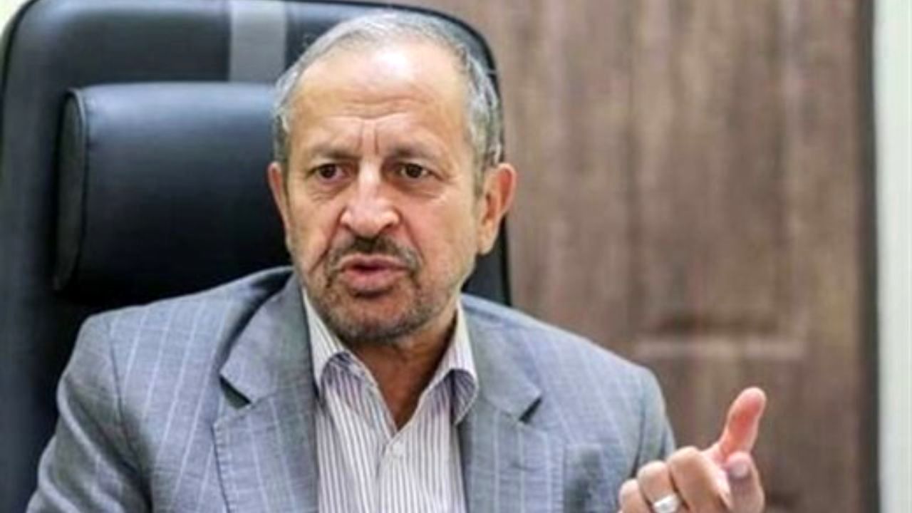 هر وقت حاکمیت در ایران رو به زوال رفته طمع استکبار جهانی بیشتر شده است