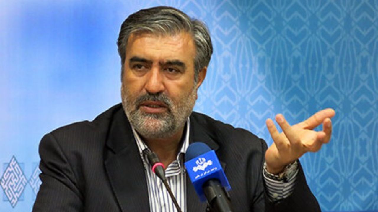 گاندوها دولت را احاطه کرده‌اند / اظهارات ظریف منطبق بر حقیقت نیست