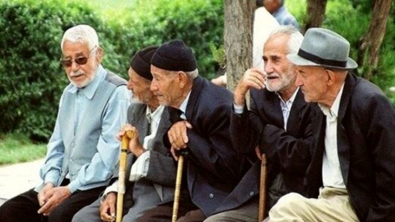 ابر چالش رشد منفی جمعیت ایران از 1410/ کرونا رنگ امید به آینده را از بین برد