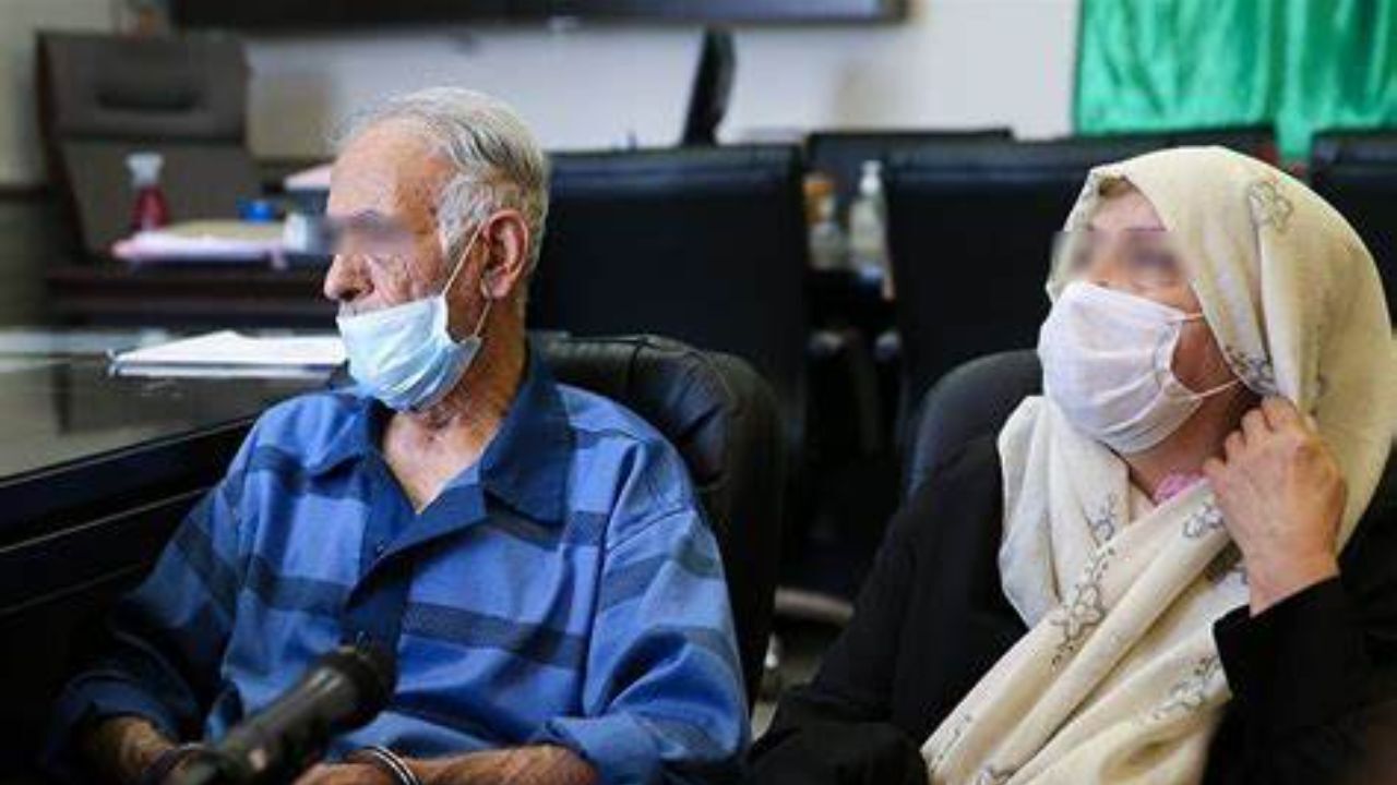 جامعه به تماشای تصویر خودش می‌نشیند
